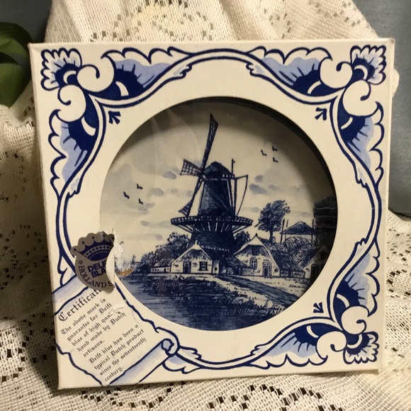 Vintage Delft Blue Handpainted 3” Wall Plate Detailed Windmill Scene - Picture 5 of 5